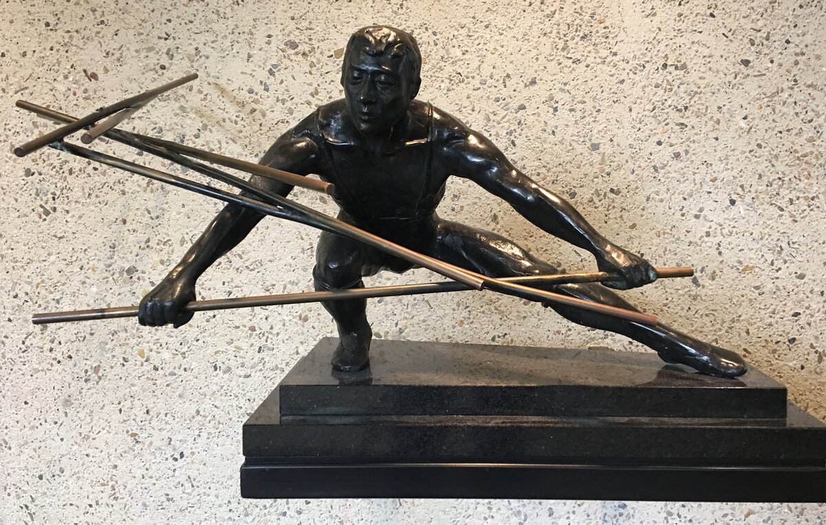 Rhyl Hinwood bronze sculptures, 1990